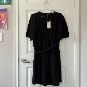 VERO MODA | Plus Jesmilo Wrap-Front Mini Dress